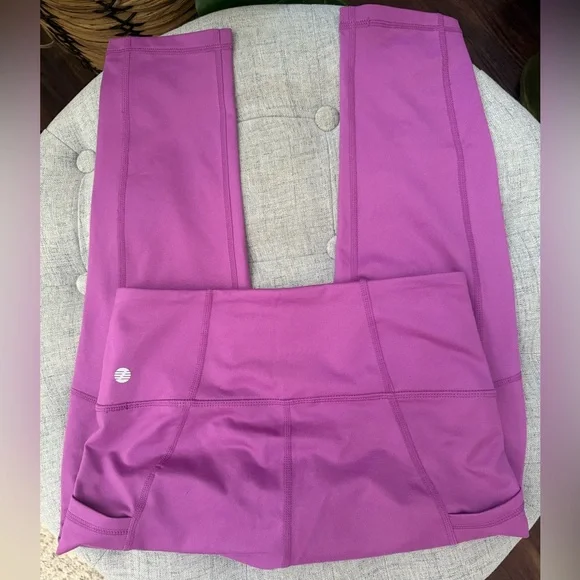 Zella Vibrant Purple Size Small Crop Pocket Leggings✨EUC! - Picture 4 of 4